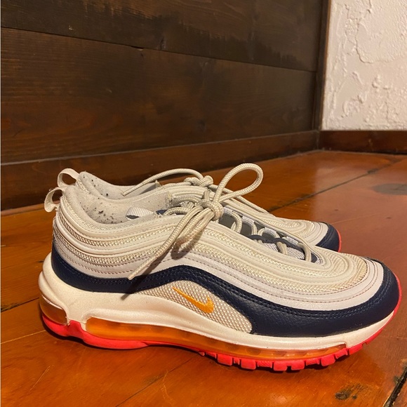 Women’s Nike Air Max 97’s - Picture 8 of 8